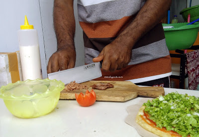 india_indian food_paratha_versi indonesia_kuliner indonesia_kuliner kutisari_kuliner surabaya_wonokromo_taj_indian_food_surabaya_review_menu_list_harga_taj indian food surabaya_indian food surabaya_sadiq_chef_mr. sadiq_asli india_kuliner india_cuma di indonesia_indonesia punya_india punya_prata_roti canai_canai_anak benua_sebutan negara india_bae_love_couple_blogger_foodie_food blogger_culinary