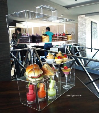 SEVENTEEN SKYVIEW RESTO & LOUNGE SURABAYA @ HARRISGUBENG : 9 + 1 NEW Menu Launching #tastemadeofseventeenlounge_SEVENTEENLOUNGE_SEVENTEEN_SEVENTEEN LOUNGE_HARRIS_HARRIS GUBENG_POP HOTEL_SURABAYA_KULINER_INDONESIA_KULINER SURABAYA_CONVENTIONS_FOOD GATHERING_FOODIE GATHERING_FOOD_FOOD BLOGGER_BLOGGER_BLOGGER SURABAYA_FOOD BLOGGER SURABAYA_DESSERT_SIRLOIN_TENDER_MEAT_KUMPUL FOODIES_TEMAN_FRIENDSHIP_GATHERING_TASTEMADEOFSEVENTEENLOUNGE_#TASTEMADEOFSEVENTEENLOUNGE_TASTEMADE_TASTE_MADE_TASTE MADE_FOOD TASTING_COBAIN MENU BARU_NEW_MENU BARU_NEW MENU_RAVIOLI_BRAISED OX-TOUNGE_BURGER_TRUFFLE BURGER_SIRLOIN_KANI_TEMPURA_JAPANESE_KOREAN_KANI TEMPURA_AFTERNOON TEA_HIGH TEA SEVENTEEN SKYVIEW RESTO & LOUNGE SURABAYA @ HARRISGUBENG : 9 + 1 NEW Menu Launching #tastemadeofseventeenlounge_SEVENTEENLOUNGE_SEVENTEEN_SEVENTEEN LOUNGE_HARRIS_HARRIS GUBENG_POP HOTEL_SURABAYA_KULINER_INDONESIA_KULINER SURABAYA_CONVENTIONS_FOOD GATHERING_FOODIE GATHERING_FOOD_FOOD BLOGGER_BLOGGER_BLOGGER SURABAYA_FOOD BLOGGER SURABAYA_DESSERT_SIRLOIN_TENDER_MEAT_KUMPUL FOODIES_TEMAN_FRIENDSHIP_GATHERING_TASTEMADEOFSEVENTEENLOUNGE_#TASTEMADEOFSEVENTEENLOUNGE_TASTEMADE_TASTE_MADE_TASTE MADE_FOOD TASTING_COBAIN MENU BARU_NEW_MENU BARU_NEW MENU_RAVIOLI_BRAISED OX-TOUNGE_BURGER_TRUFFLE BURGER_SIRLOIN_KANI_TEMPURA_JAPANESE_KOREAN_KANI TEMPURA_AFTERNOON TEA_HIGH TEA