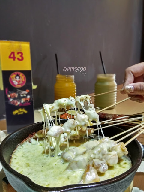 sate taichan goreng,sate taichan,rachel venya,onki,makanan artis,kuliner artis, spesial tahun baru, tahun baru 2018, couple goals, review, menu harga, pricelist