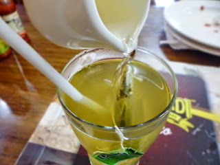 bernardi_burger_factory_shop_review_love_likes_valentine_valentines_inijie_follow_follower_instagram_blogger_food_foodies_foodie_girl_selfie_selca_post_entri_ham_burger_patty_spongebob_journey_holiday_vacancy_chippeido_chintya_marcheline_leonardo_matcha_green_tea_lovers_lover_meat