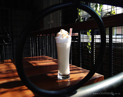 inijie_amanda_kohar_zybrick_cantina_jack_magnifico_putra_putera_nikita_kusuma_zybrick_cantina_ukp_universitas_kristen_petra_surabaya_kampus_mahasiswi_mahasiswa__kuliner_surabaya_chippeido_diary_culinary_merli_vicky_yuwono_food_blogger_photographer_pro_professional_patty_burger_blue_ocean_spongebob_endorse_endorsement_free