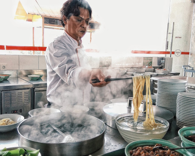 hotel harris dan pop gubeng marketplace addicted