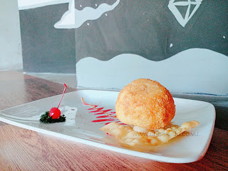 dilon_coffee_eatery_dilon coffee & eatery_review_han yoora_michelle hendra_michimomo_chippeido_endorse_endorsegratis_endorsement_cafe_restaurant_resto_foodies_foodie_foodblogger_blogger_chippeido_chintya_marcheline_march_inijie_instagram_inijiegram_makansampaikenyang_amanda_kohar_merli_jack_magnifico_diary_weirdo_weirdoinpink_pink_secret_love_quotes_poetry_review_culinary_foods_lovefood_instagood_follower_instafollow_photography_tablesituation_potato_chips_tea_green_matcha_ocha_boyfriend_friendship_bf_bae_boo_bei_friend_besties_actor_actrees_chelsea_glen