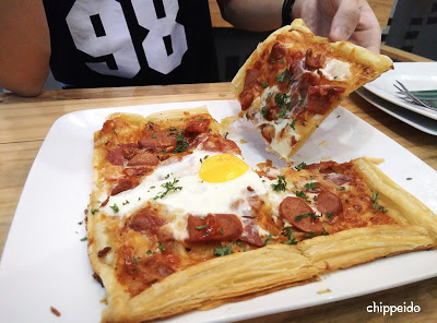 dilon_coffee_eatery_dilon coffee & eatery_review_han yoora_michelle hendra_michimomo_chippeido_endorse_endorsegratis_endorsement_cafe_restaurant_resto_foodies_foodie_foodblogger_blogger_chippeido_chintya_marcheline_march_inijie_instagram_inijiegram_makansampaikenyang_amanda_kohar_merli_jack_magnifico_diary_weirdo_weirdoinpink_pink_secret_love_quotes_poetry_review_culinary_foods_lovefood_instagood_follower_instafollow_photography_tablesituation_potato_chips_tea_green_matcha_ocha_boyfriend_friendship_bf_bae_boo_bei_friend_besties_actor_actrees_chelsea_glen