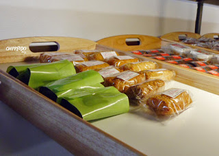 chippeido,grand opening rasa lokal, rasa lokal di surabaya,2nd outlet rasa lokal, blue blood moon,sambal korek merah, sambal korek ijo, chelsea olivia,glenn alinskie,rio motret,kuliner artis,jajanan artis,kuliner surabaya artis