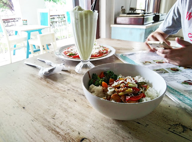 foodie_heerlijk_cafe_kekinian_telolet_foodies_food_kuliner_surabaya_sby_sub_culinary_makanan_beverages_hot_merli_amanda_kohar_food blogger_blogger_indonesia_indo_id_news_cantik_girl_makan_chippeido_futari_nikita_michimomo_momo_michelle_hendra_michelle hendra_amanda kohar_vicky yuwono_vicky_lucky_vick_jie_jiewa_jiewa viery_viery_ivana_ivanna_magdalena_engagement_tunangan_bae_boo_pacar_boy_christmas_baby_bebeb_beb_cinta_love_likes_instagram_ig_hits_selebgram_museum_perpus_perpustakaan_price_list_harga_menu_book