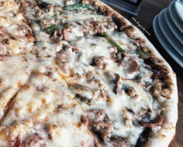 pizza combi surabaya