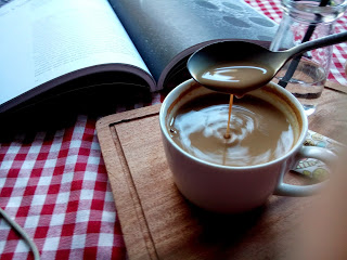 cup_of_coffee_tea_Foodie_workshop_food_photography_foodgasm_foodporn_love_likes_martografi_ukp_universitas_kristen_petra_university_college_life_love_likes_follow_christian_friendship_foodies_photography_contest_onthetable_hashtag_sister_brother_participants_chippeido_inijie