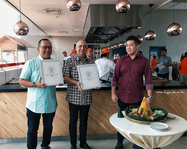 penghargaan tripadvisor untuk salah satu hotel di surabaya harris gubeng