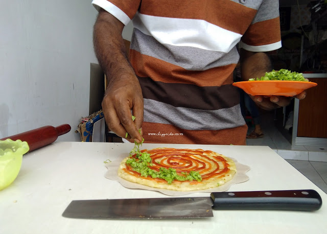 india_indian food_paratha_versi indonesia_kuliner indonesia_kuliner kutisari_kuliner surabaya_wonokromo_taj_indian_food_surabaya_review_menu_list_harga_taj indian food surabaya_indian food surabaya_sadiq_chef_mr. sadiq_asli india_kuliner india_cuma di indonesia_indonesia punya_india punya_prata_roti canai_canai_anak benua_sebutan negara india_bae_love_couple_blogger_foodie_food blogger_culinary