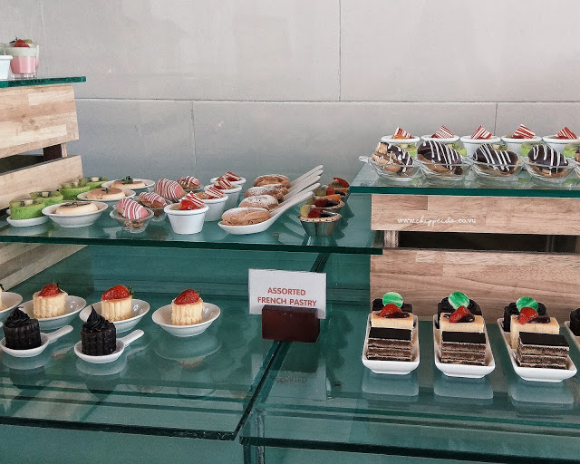 harris hotel gubeng_harris hotel_harris gubeng_harris surabaya_sweet seventeen_pesta ulang tahun_hotel harris dan pop!_hotel pop_pop hotel_hotel jawa timur_buffet murah_hotel buffet murah surabaya_buffet murah surabaya_certificate of excellence 2018_penghargaan tripadvisor_stylianos koureas_Heater Leisman_hotel harris surabaya_angkringan surabaya_tempat makan murah enak surabaya_kuliner surabaya_chippeido