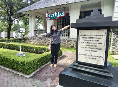 foodie_heerlijk_cafe_kekinian_telolet_foodies_food_kuliner_surabaya_sby_sub_culinary_makanan_beverages_hot_merli_amanda_kohar_food blogger_blogger_indonesia_indo_id_news_cantik_girl_makan_chippeido_futari_nikita_michimomo_momo_michelle_hendra_michelle hendra_amanda kohar_vicky yuwono_vicky_lucky_vick_jie_jiewa_jiewa viery_viery_ivana_ivanna_magdalena_engagement_tunangan_bae_boo_pacar_boy_christmas_baby_bebeb_beb_cinta_love_likes_instagram_ig_hits_selebgram_museum_perpus_perpustakaan_price_list_harga_menu_book