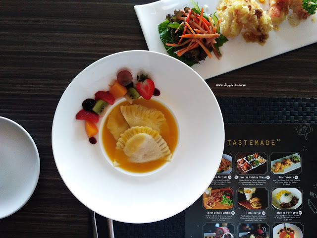SEVENTEEN SKYVIEW RESTO & LOUNGE SURABAYA @ HARRISGUBENG : 9 + 1 NEW Menu Launching #tastemadeofseventeenlounge_SEVENTEENLOUNGE_SEVENTEEN_SEVENTEEN LOUNGE_HARRIS_HARRIS GUBENG_POP HOTEL_SURABAYA_KULINER_INDONESIA_KULINER SURABAYA_CONVENTIONS_FOOD GATHERING_FOODIE GATHERING_FOOD_FOOD BLOGGER_BLOGGER_BLOGGER SURABAYA_FOOD BLOGGER SURABAYA_DESSERT_SIRLOIN_TENDER_MEAT_KUMPUL FOODIES_TEMAN_FRIENDSHIP_GATHERING_TASTEMADEOFSEVENTEENLOUNGE_#TASTEMADEOFSEVENTEENLOUNGE_TASTEMADE_TASTE_MADE_TASTE MADE_FOOD TASTING_COBAIN MENU BARU_NEW_MENU BARU_NEW MENU_RAVIOLI SEVENTEEN SKYVIEW RESTO & LOUNGE SURABAYA @ HARRISGUBENG : 9 + 1 NEW Menu Launching #tastemadeofseventeenlounge_SEVENTEENLOUNGE_SEVENTEEN_SEVENTEEN LOUNGE_HARRIS_HARRIS GUBENG_POP HOTEL_SURABAYA_KULINER_INDONESIA_KULINER SURABAYA_CONVENTIONS_FOOD GATHERING_FOODIE GATHERING_FOOD_FOOD BLOGGER_BLOGGER_BLOGGER SURABAYA_FOOD BLOGGER SURABAYA_DESSERT_SIRLOIN_TENDER_MEAT_KUMPUL FOODIES_TEMAN_FRIENDSHIP_GATHERING_TASTEMADEOFSEVENTEENLOUNGE_#TASTEMADEOFSEVENTEENLOUNGE_TASTEMADE_TASTE_MADE_TASTE MADE_FOOD TASTING_COBAIN MENU BARU_NEW_MENU BARU_NEW MENU_RAVIOLI