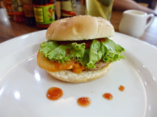 bernardi_burger_factory_shop_review_love_likes_valentine_valentines_inijie_follow_follower_instagram_blogger_food_foodies_foodie_girl_selfie_selca_post_entri_ham_burger_patty_spongebob_journey_holiday_vacancy_chippeido_chintya_marcheline_leonardo