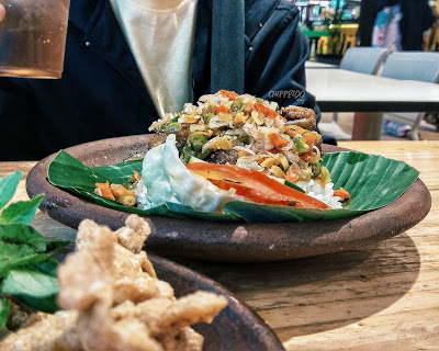 bebek semangat,kuliner surabaya,bebek goreng,penyetan enak surabaya,penyetan enak, jawa timur, indonesia,tempe enak,tempe tipis,dollar naik tempe setipis ATM,tempe setipis ATM,makanan transmart,kuliner transmart rungkut surabaya,transmart rungkut,transmart surabaya,makanan transmart rungkut surabaya,makanan murah transmart surabaya