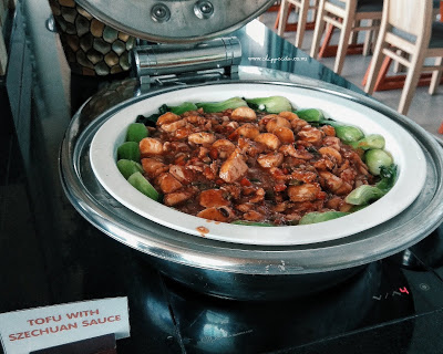 harris hotel gubeng_harris hotel_harris gubeng_harris surabaya_sweet seventeen_pesta ulang tahun_hotel harris dan pop!_hotel pop_pop hotel_hotel jawa timur_buffet murah_hotel buffet murah surabaya_buffet murah surabaya_certificate of excellence 2018_penghargaan tripadvisor_stylianos koureas_Heater Leisman_hotel harris surabaya_angkringan surabaya_tempat makan murah enak surabaya_kuliner surabaya_chippeido