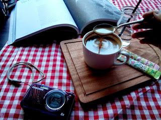 Foodie_workshop_food_photography_foodgasm_foodporn_love_likes_martografi_ukp_universitas_kristen_petra_university_college_life_love_likes_follow_christian_friendship_foodies_photography_contest_onthetable_hashtag_sister_brother_participants_chippeido_inijie