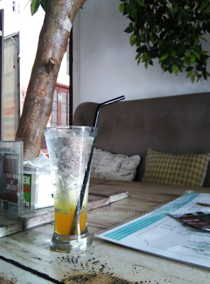 foodie_heerlijk_cafe_kekinian_telolet_foodies_food_kuliner_surabaya_sby_sub_culinary_makanan_beverages_hot_merli_amanda_kohar_food blogger_blogger_indonesia_indo_id_news_cantik_girl_makan_chippeido_futari_nikita_michimomo_momo_michelle_hendra_michelle hendra_amanda kohar_vicky yuwono_vicky_lucky_vick_jie_jiewa_jiewa viery_viery_ivana_ivanna_magdalena_engagement_tunangan_bae_boo_pacar_boy_christmas_baby_bebeb_beb_cinta_love_likes_instagram_ig_hits_selebgram_museum_perpus_perpustakaan_price_list_harga_menu_book