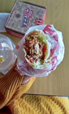 kfc mini chizza,menu baru kfc,kfc, chizza,food blogger,foodie,chippeido