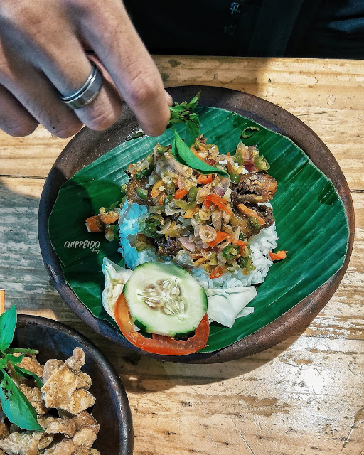 bebek semangat,kuliner surabaya,bebek goreng,penyetan enak surabaya,penyetan enak, jawa timur, indonesia,tempe enak,tempe tipis,dollar naik tempe setipis ATM,tempe setipis ATM,makanan transmart,kuliner transmart rungkut surabaya,transmart rungkut,transmart surabaya,makanan transmart rungkut surabaya,makanan murah transmart surabaya