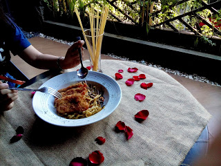 Foodie_workshop_food_photography_foodgasm_foodporn_love_likes_martografi_ukp_universitas_kristen_petra_university_college_life_love_likes_follow_christian_friendship_foodies_photography_contest_onthetable_hashtag_sister_brother_participants_chippeido_inijie