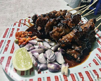 kya kya surabaya, es campur enak surabaya, lo mie surabaya, mie kembang jepun, he mie surabaya, lo mie, he mie, chinese food, kuliner surabaya, blogger surabaya, kekinian, kota pahlawan, chippeido, food blogger surabaya, sate babi surabaya, sate babi enak
